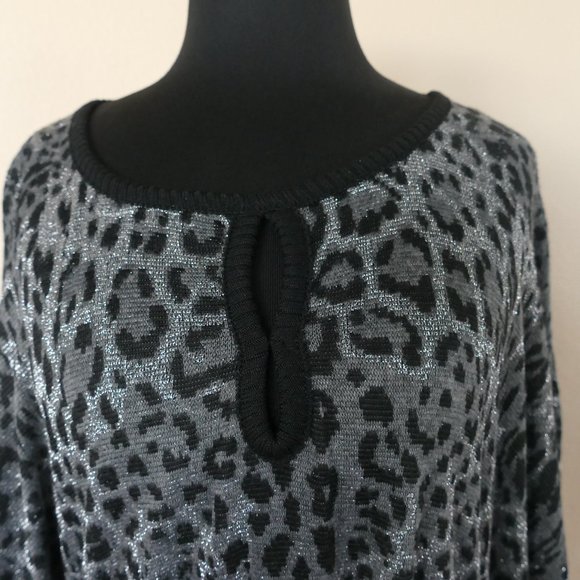 Questions Butterfly Top- Size M - Picture 6 of 10